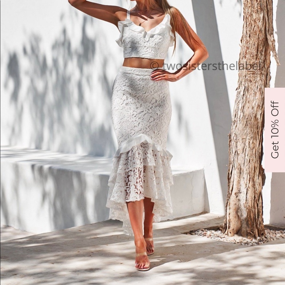 TWO piece Eva Set size 6 NEVER WORN.